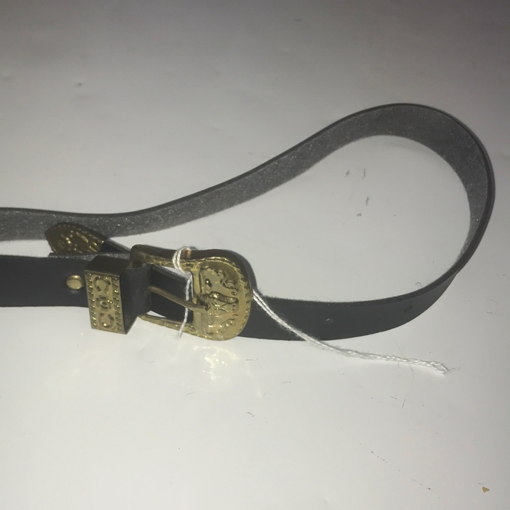 Women’s super thin black belt size small